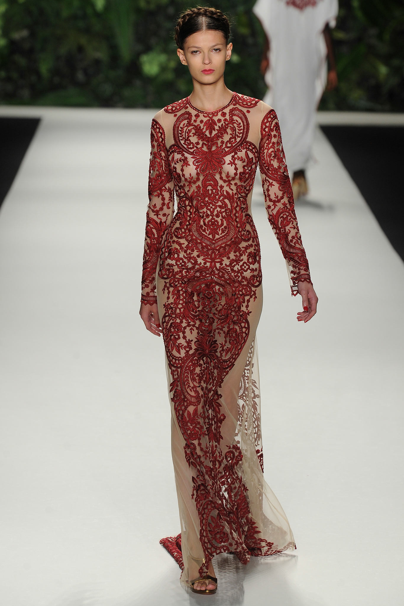 Naeem-Khan-Spring-2014-red-and-sheer-lace-gown-